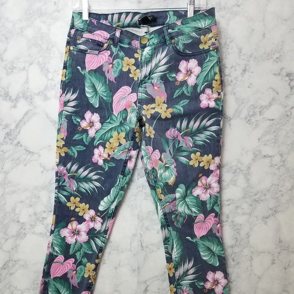 forever 21 floral print medium wash  jeans AB6 - Picture 4 of 5